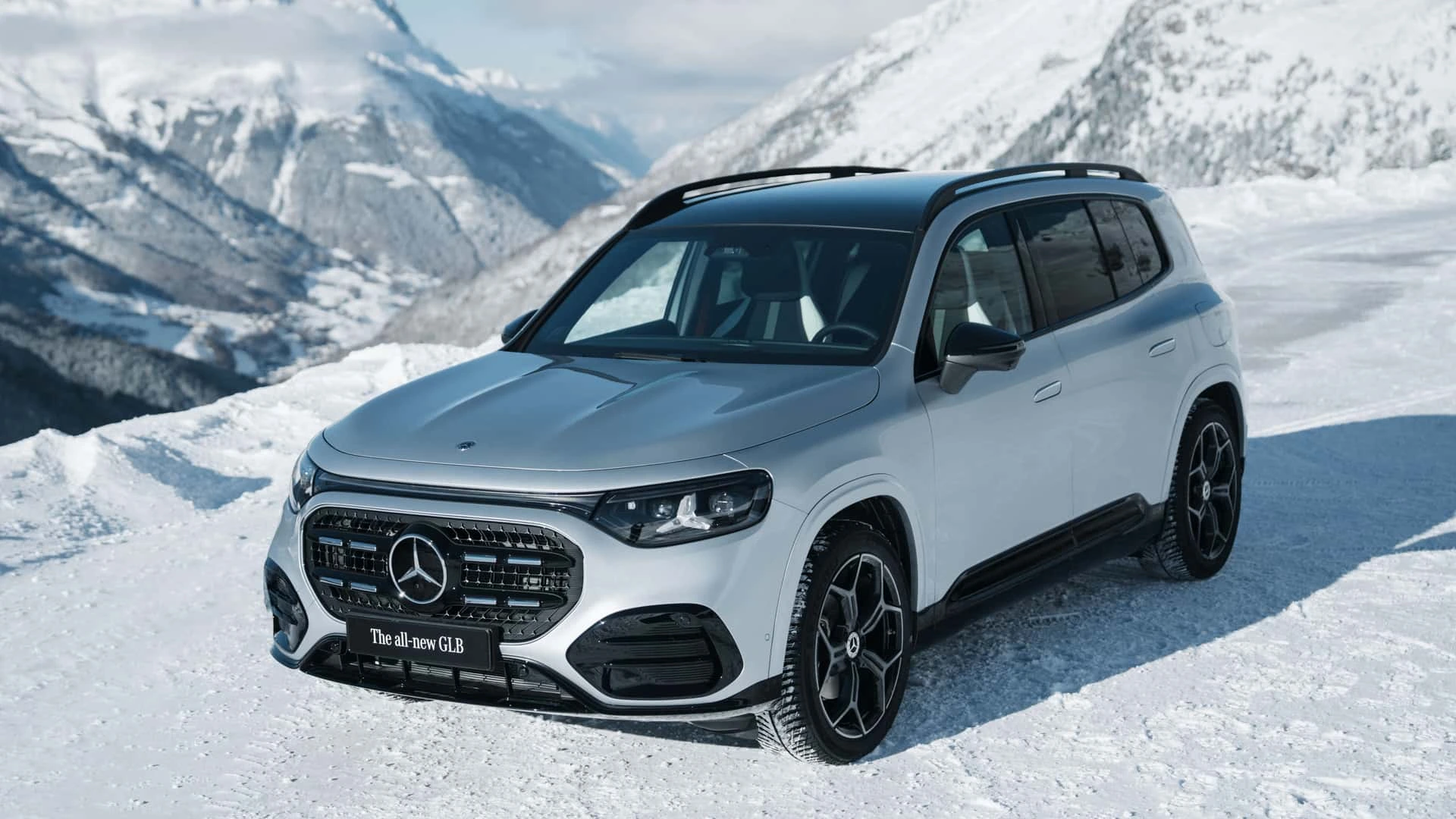 Mercedes-Benz Hong Kong: Latest Models, Specifications and Price Comparison Mercedes-Benz Hong Kong: Latest Models, Specifications and Price Comparison