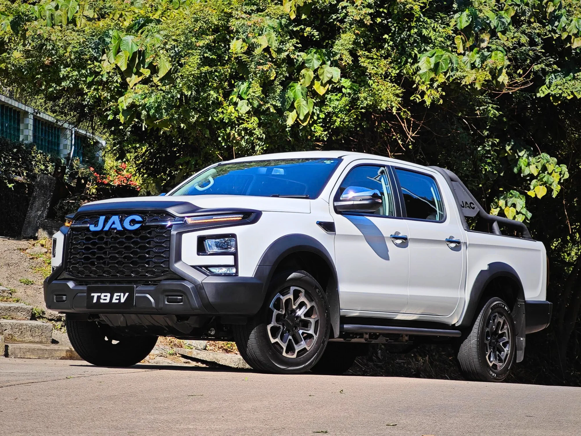 非傳統電動車介紹｜農夫車、越野車、超跑｜特點、性能、設備及售價