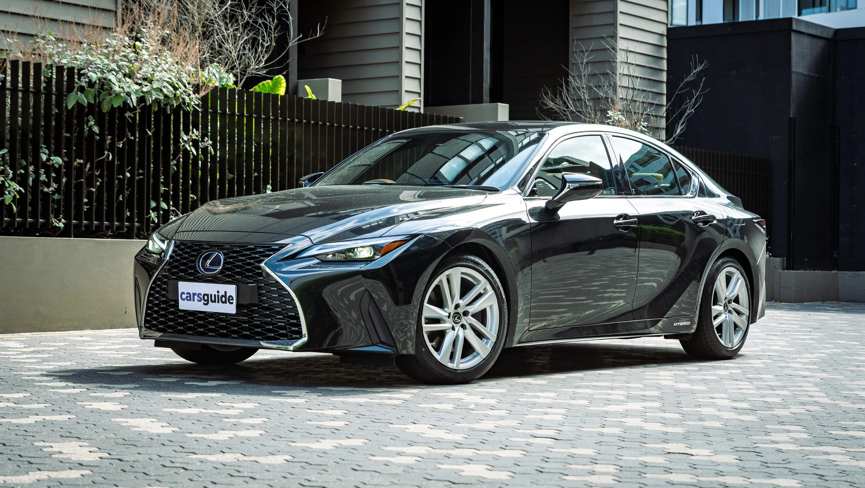 【凌志LEXUS香港價錢】凌志最新車款 - 型號性能及售價比較
