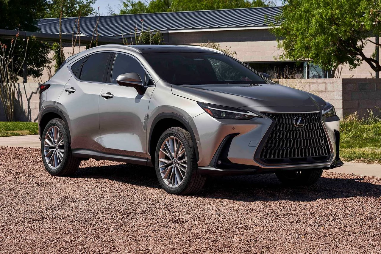 【凌志LEXUS香港價錢】凌志最新車款 - 型號性能及售價比較